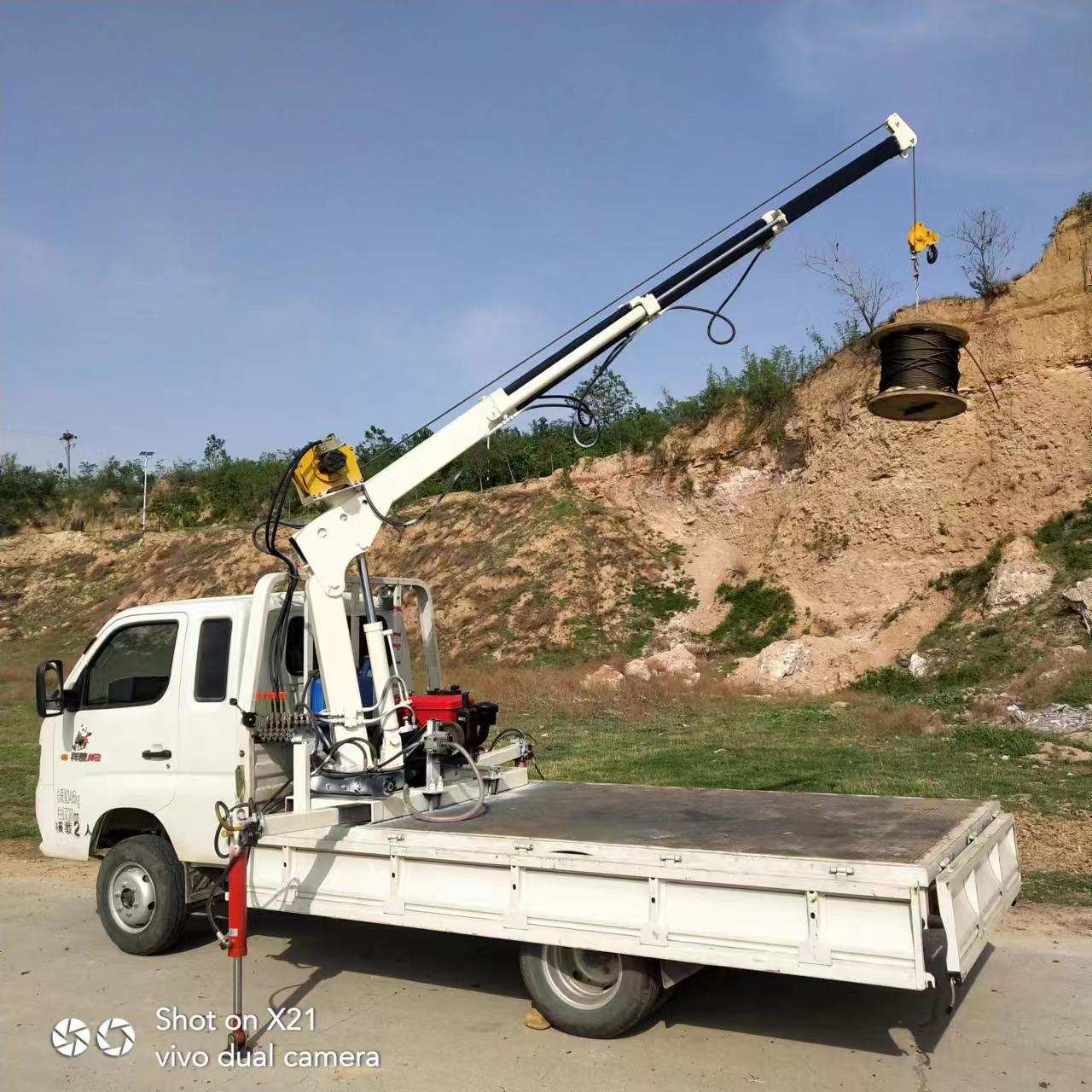 现货皮卡 小型货车电动随车吊 农用货车汽车改装液压吊机货船吊机