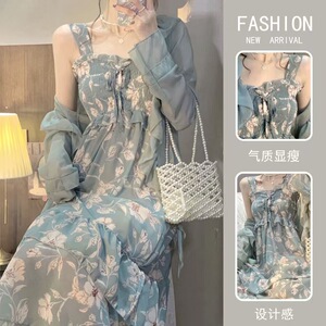 法式碎花吊带连衣裙女2026夏两件套甜美仙女防晒开衫显瘦气质长裙