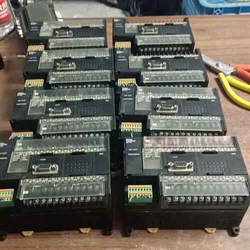 龙PLC型号CP1H-XA4DT-D现货8台1.2版本成