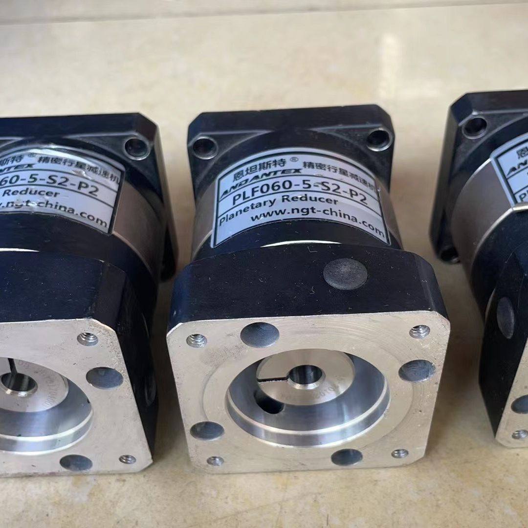 步进电机减速机 PLF060-5-S2-P2 出轴14 入轴
