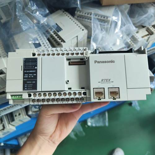 PLC FP-XH M8N30T 型号AFPXHM8N3