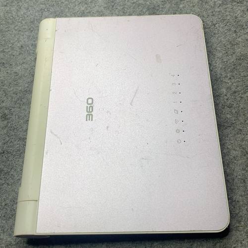 360安全路由器P1 型号：C403 带电源线一根 成色如图