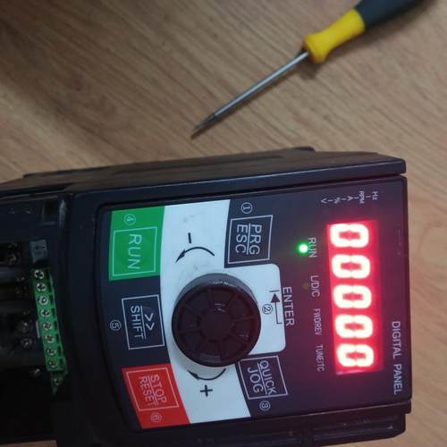 日业变频器CM530HS-B4T1R5GB/2R2PB-ZY