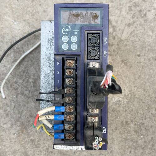 东 伺服驱动器TSTC 20C-B 实图拍摄 功能正常 有需