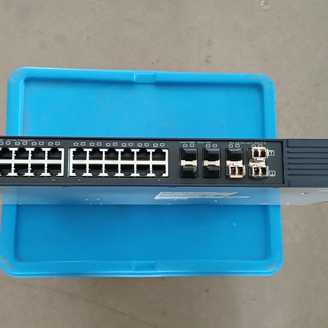 千兆24口交换机RG-S5750-24GT/8SFP-S图片