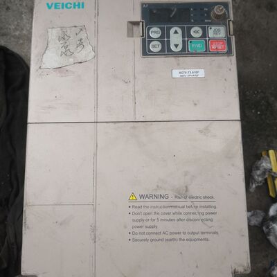 伟创变频器15KW AC70-T3-015P 有两台