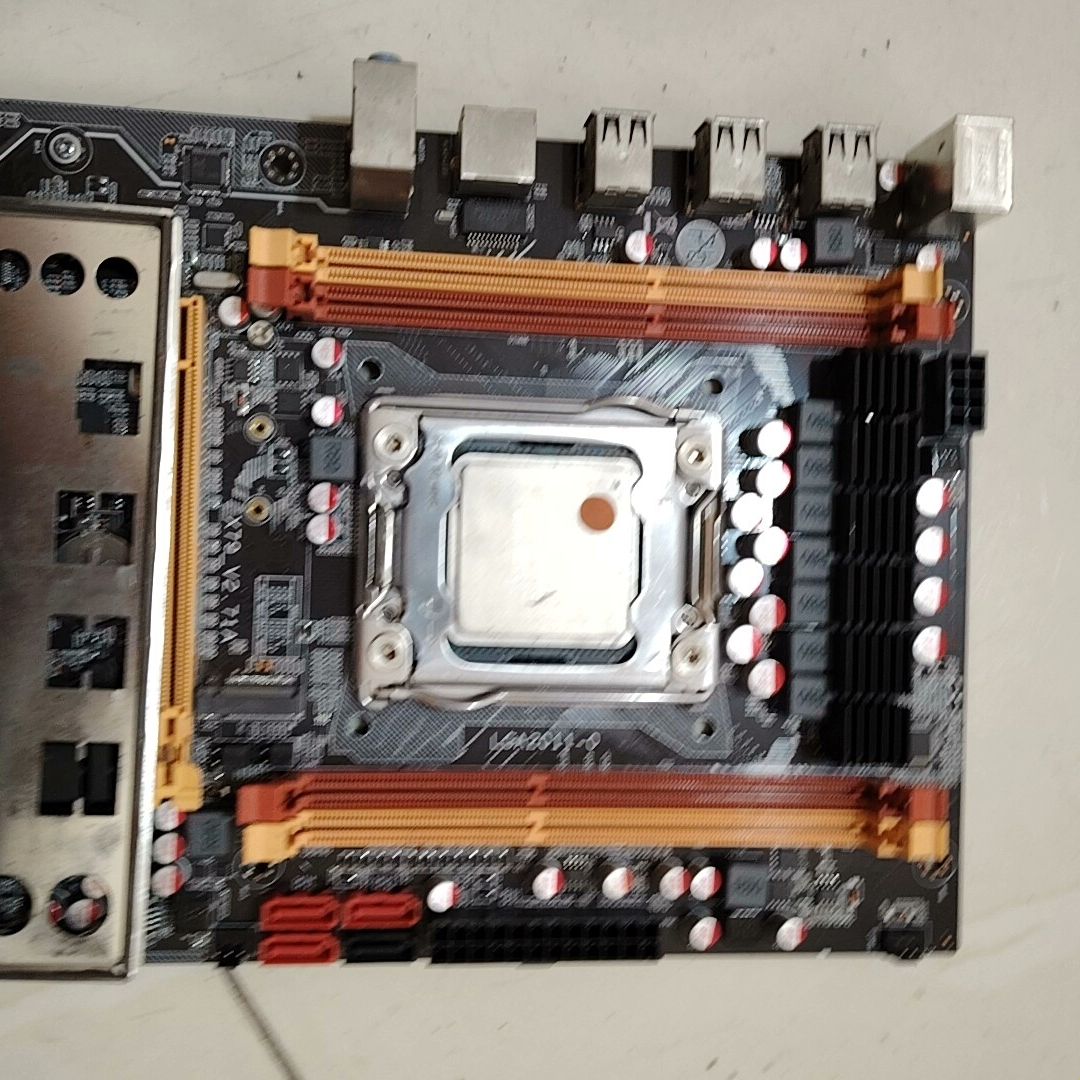 拆机x79主板  带挡板 功能正常