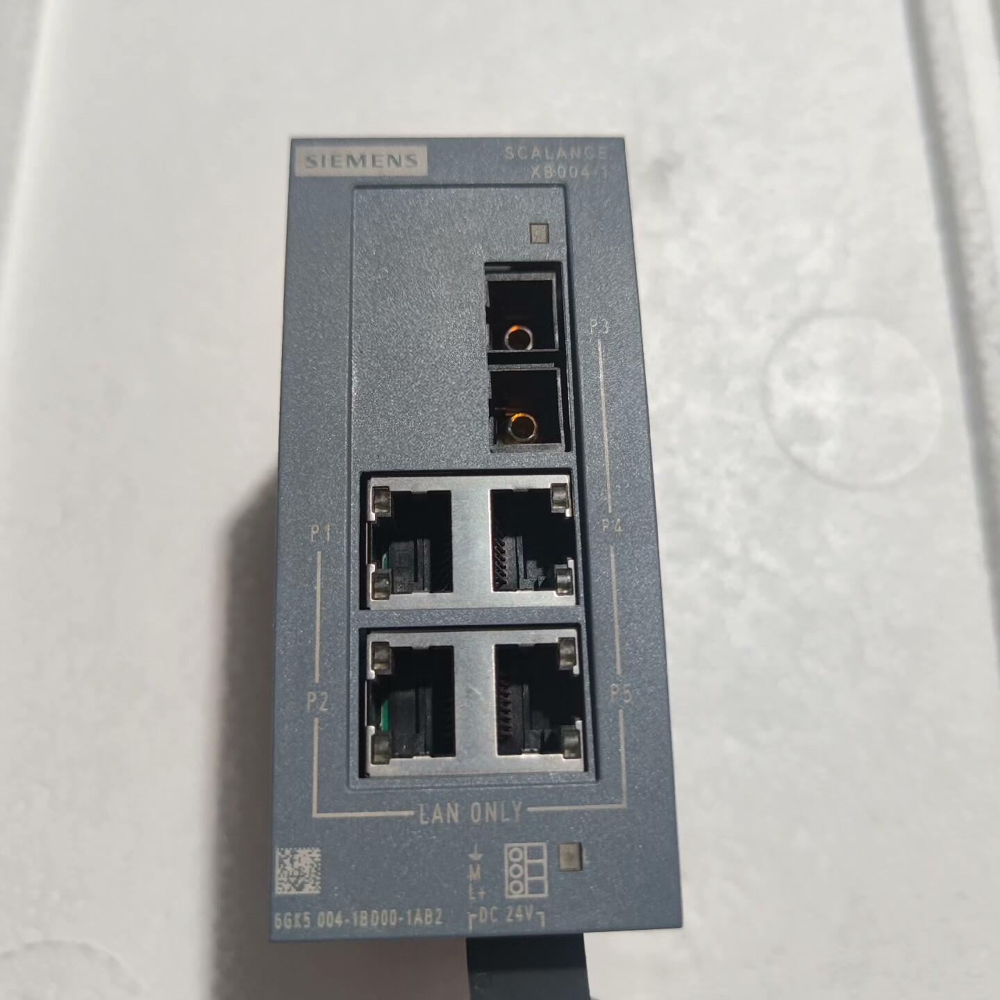 交换机  XB004-1   6GK5 004-1BD