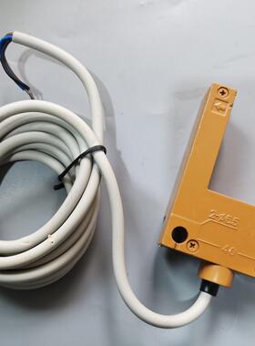 E3S-GS30E4光电开关 黄色U型槽型传感器 带原