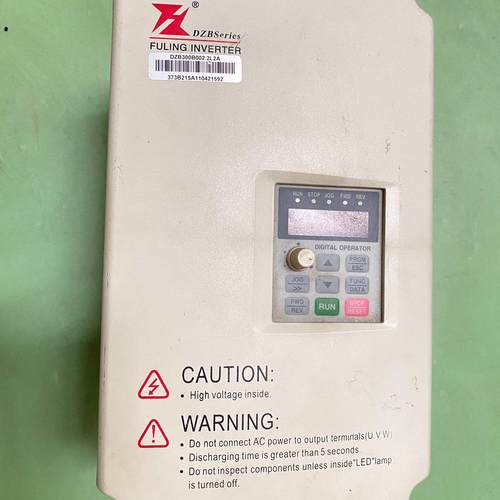 2.2kw变频器DZB300B002.2LA 220v