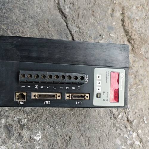 SLSDA-S200山    主轴伺服器2kw 包好