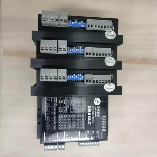 57型雷塞DM556S驱动器 成色漂亮 功能完好 一共2