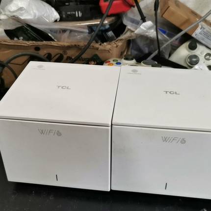出两台TcL路由器 型号T20Pro。wifi6功能。双频2