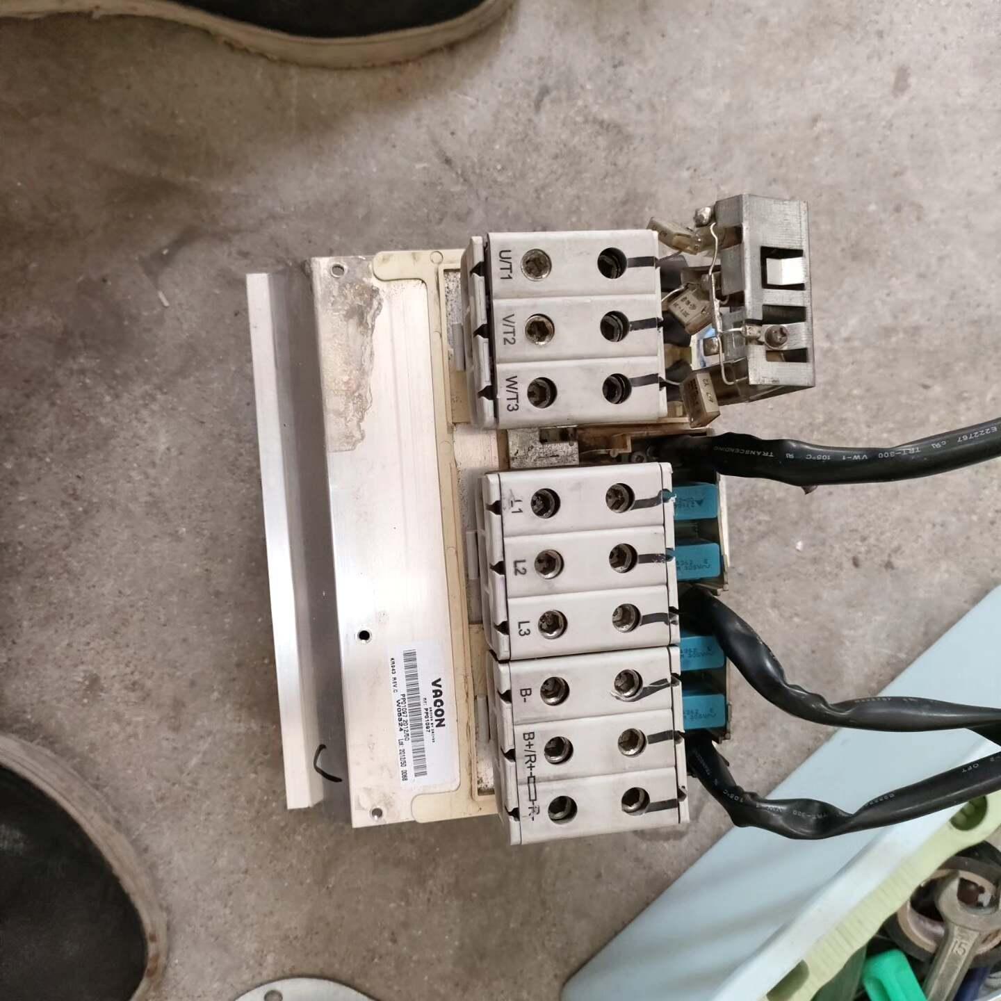 伟肯变频器电抗器.PP01097拆机。实物拍摄 功能正常