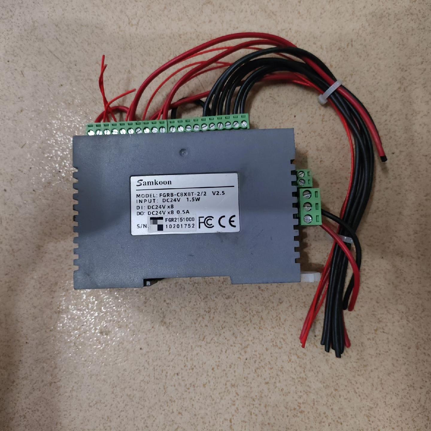 显控PLC型号FGRB-C8X8T-2/2！！拆机所得 成色