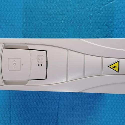 变频器 型号ACS510-01-07A2-4 (3