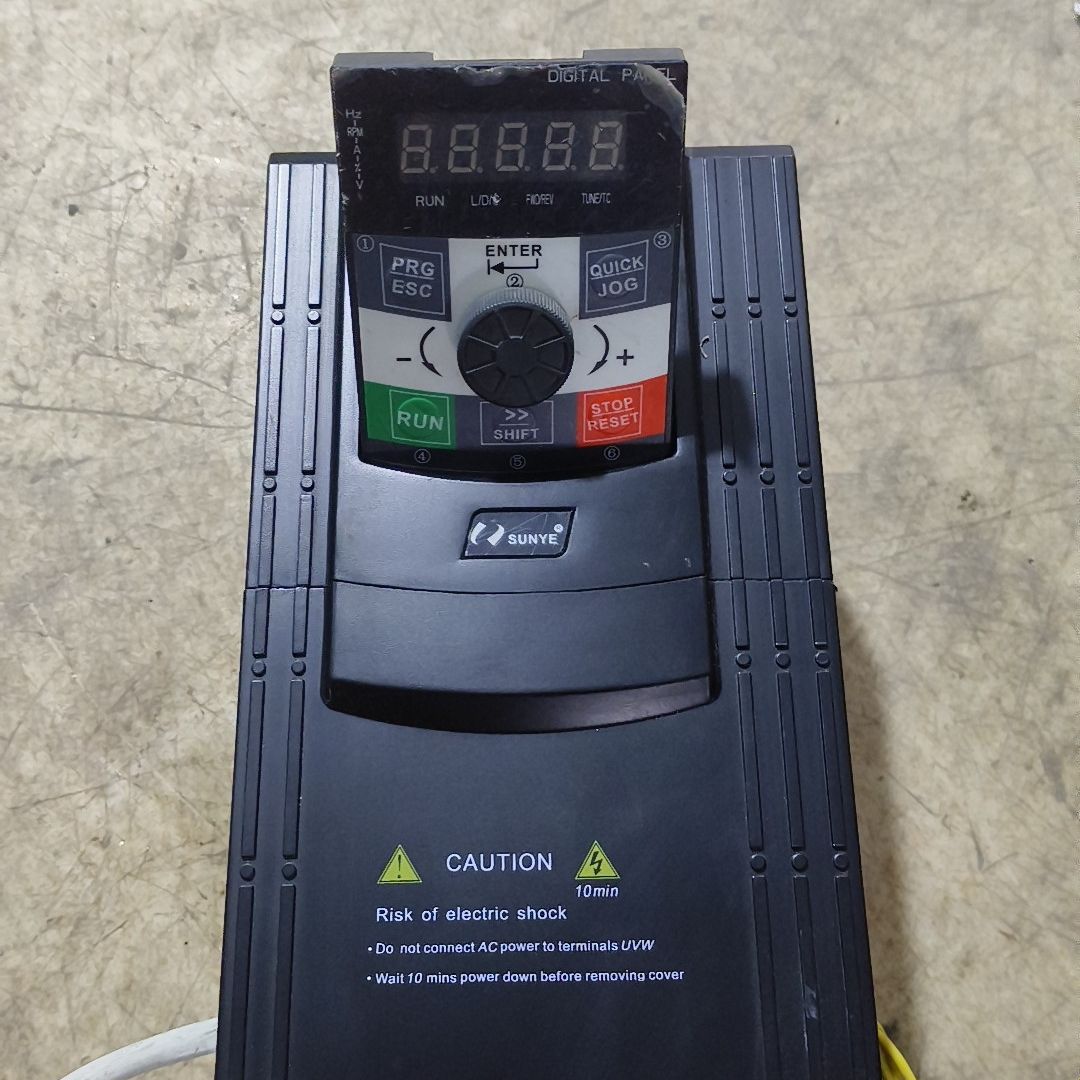 CM530-4T7R5GB/9R0PB日业变频器 7.5-9