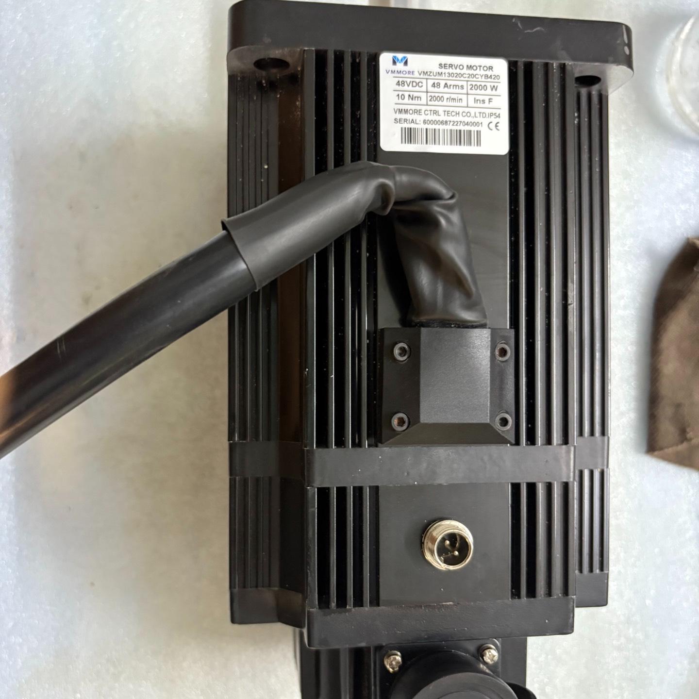 威摩尔伺服电机 VMZUM13020C20CYB420 48