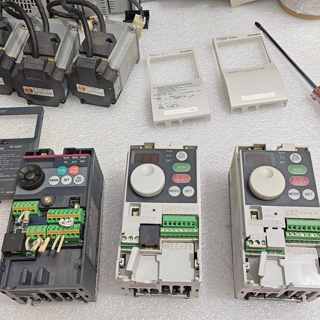 拆机变频器110伏0.1kw型号FR-D710W-0