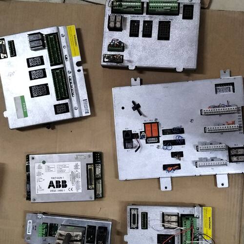 DSQC643 3HAC024488-001/00（2块）
