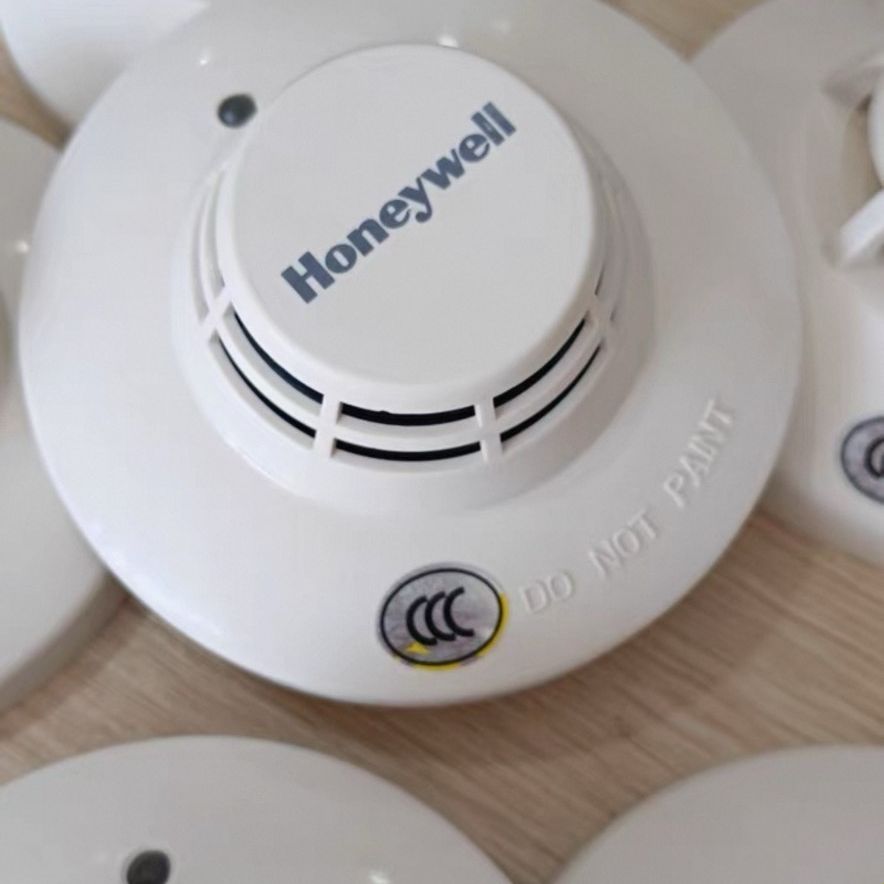 TC906A烟感探测器 带底座 功能完好。成色如