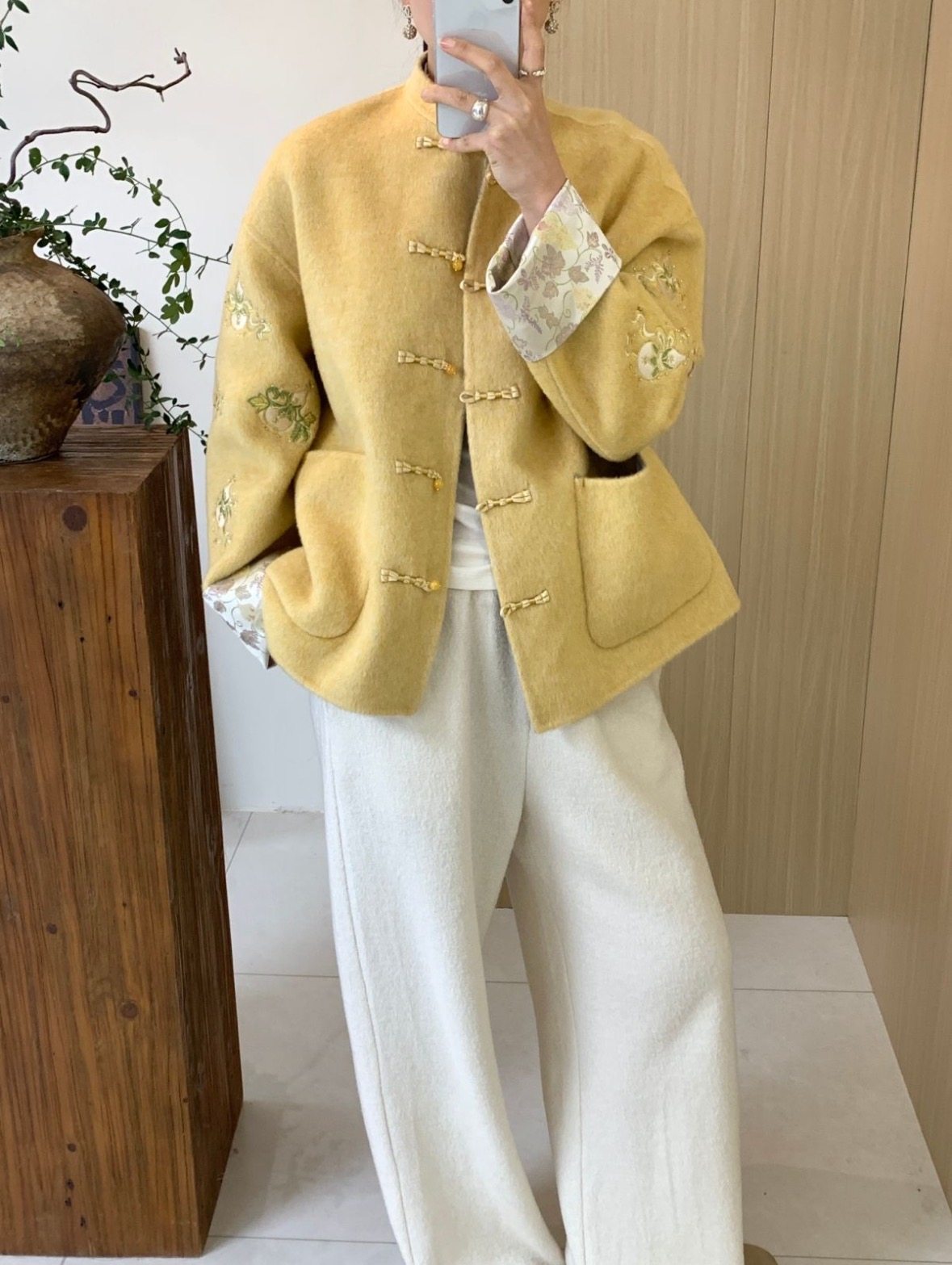 中式国风重工钉珠镶钻羊毛外套女高级感立领双面毛呢上衣葫芦刺绣