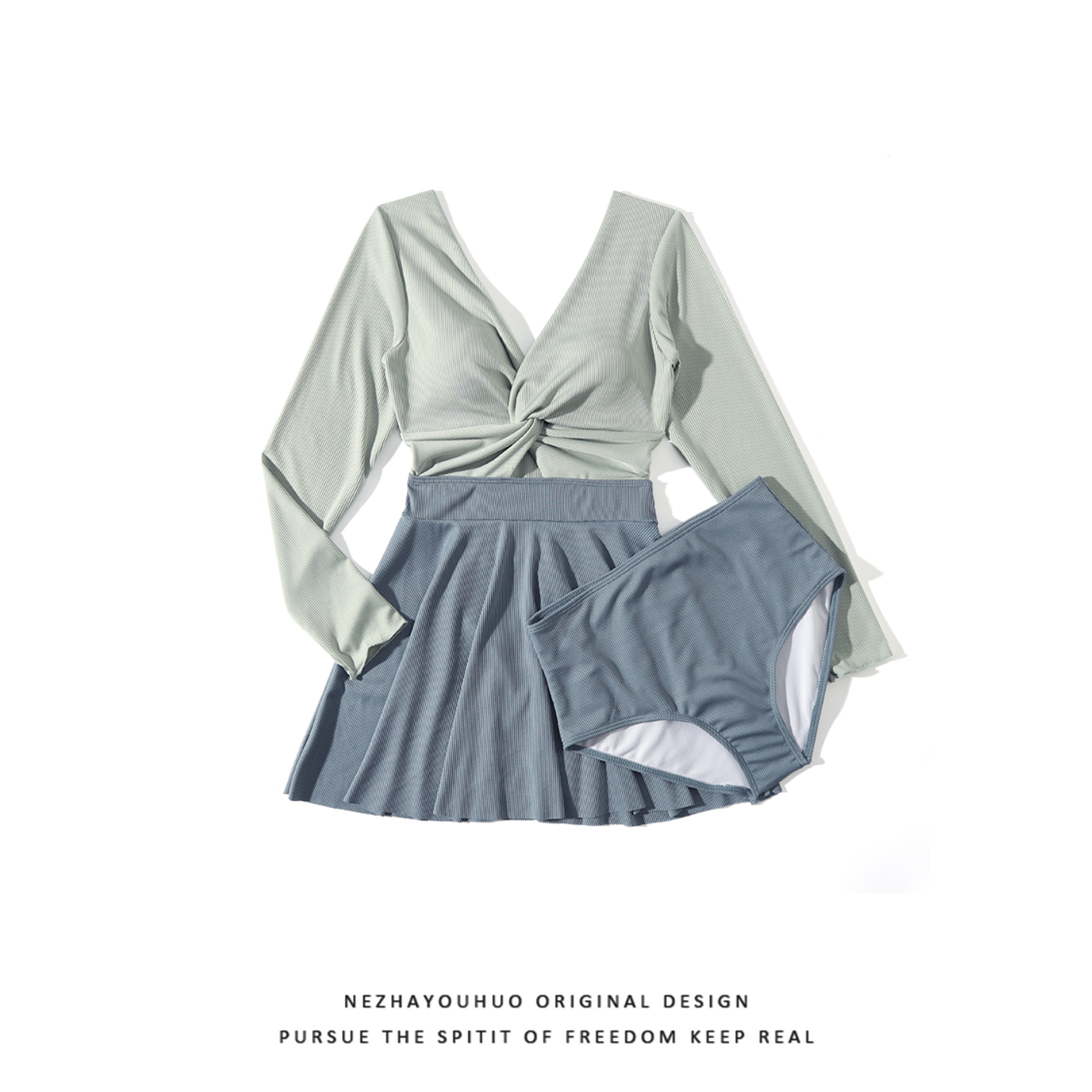 GM泳衣女夏连体保守遮肚显瘦长袖学生裙平角如厕版小胸聚拢游泳衣