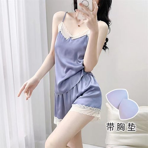 女款学生冰丝带胸垫吊带短裤睡衣