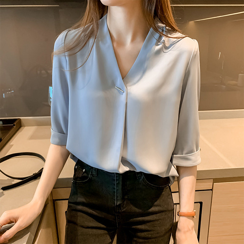雪纺衬衫女夏短袖2023新款宽松设计感小众v领衬衣气质职业上衣潮