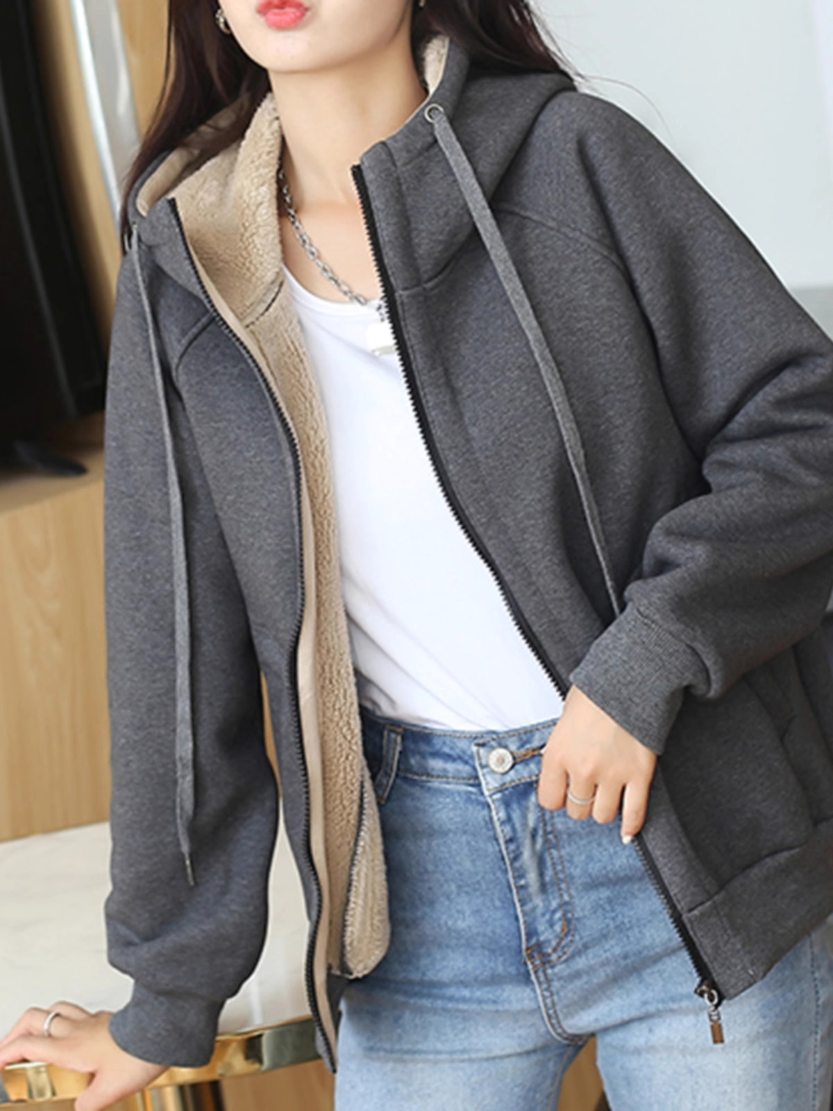 连帽卫衣外套女秋冬加绒加厚2025新款宽松休闲羊羔绒拉炼开衫上衣