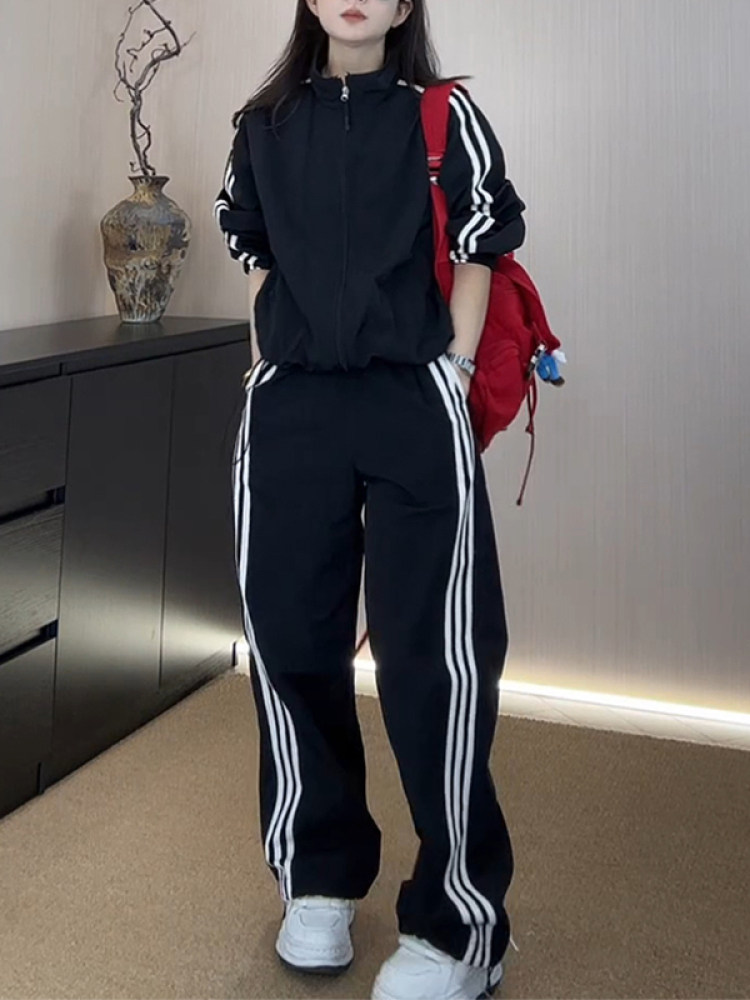 冲锋衣套装女春秋季2025新款时尚设计感外套阔腿裤运动休闲两件套