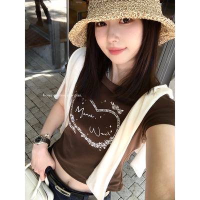 孔一粒 短款印花爱心短袖T恤女夏季2025新款修身显瘦圆领正肩上衣