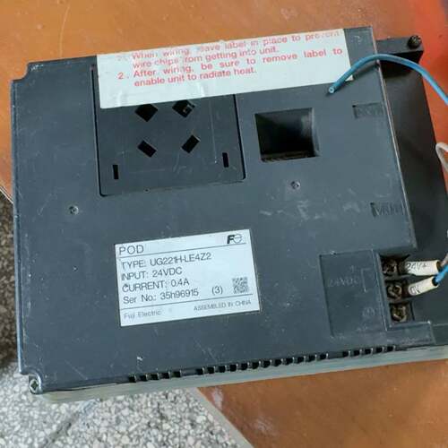 可维修触摸屏 UG221H-LE4Z2 成色如图议价
