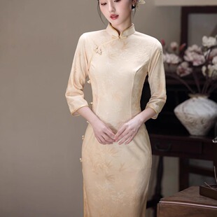 新中式旗袍女2026年秋季改良版中国风香槟色订婚连衣裙绝美年轻款