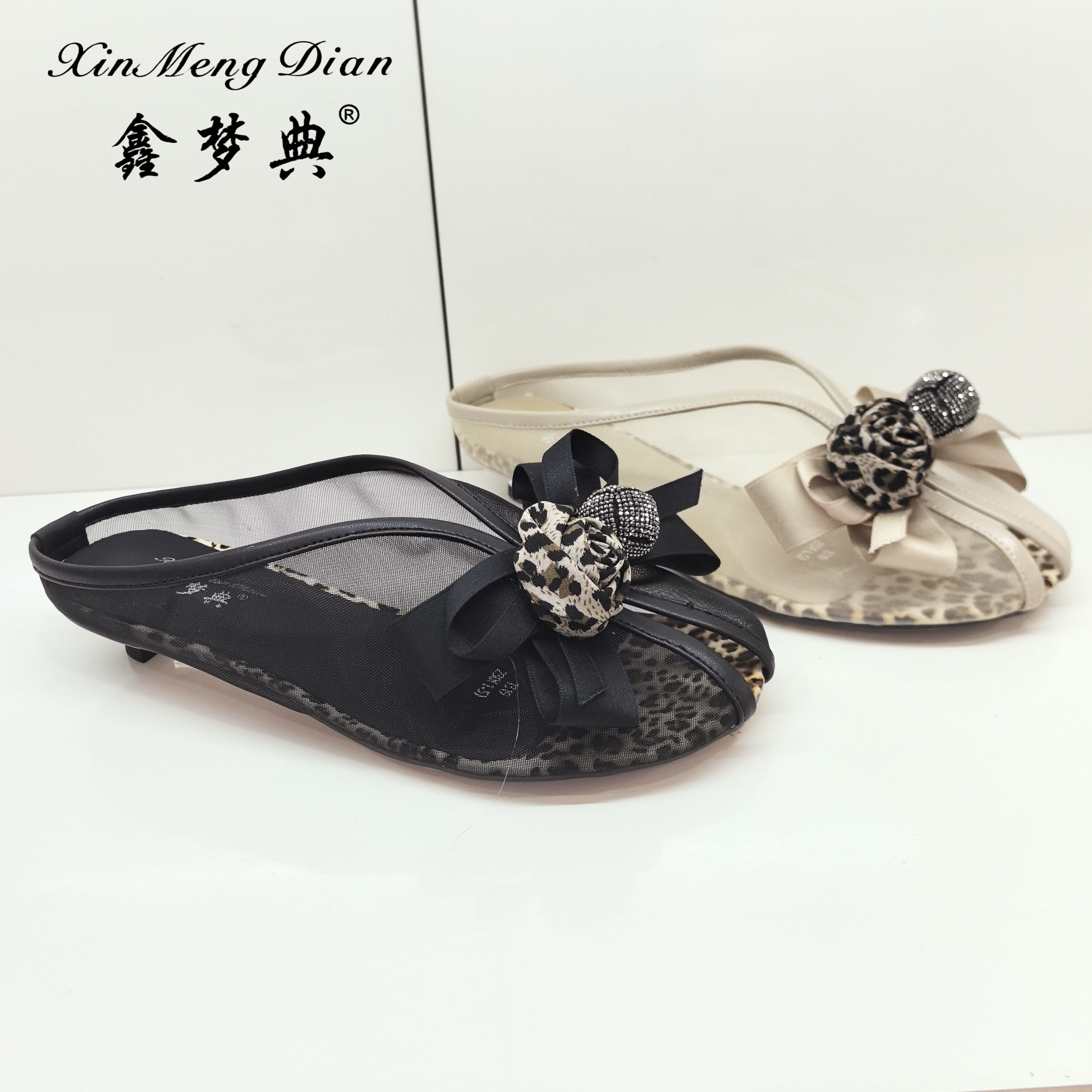 鑫梦典女鞋2025夏季新款时尚休闲百搭水晶网女凉鞋女凉拖鞋1319