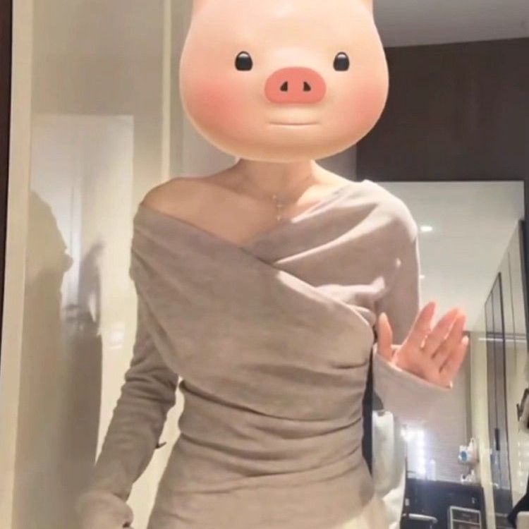 新款褶皱交叉内搭打底衫上衣