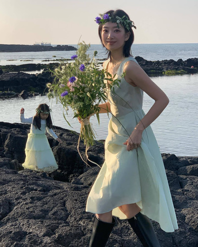Hmode绿野仙踪小清新v领背心连衣裙
