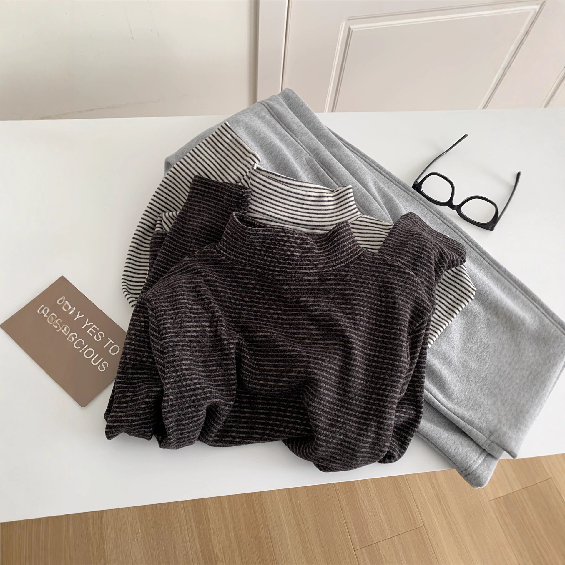 ins韩版细条纹半高领长袖T恤女加厚软糯德绒磨毛打底衫秋冬保暖衣