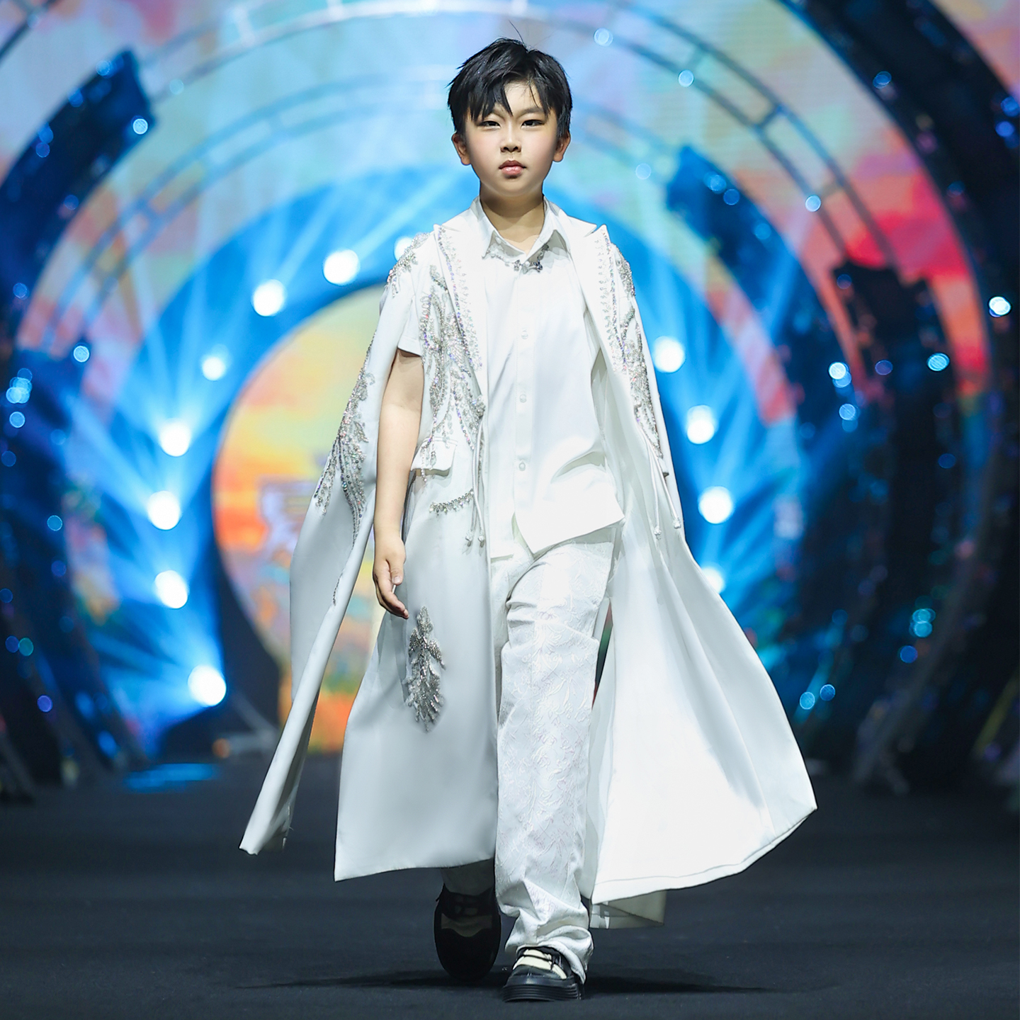 男童西装套装2025新款高端轻奢小众儿童礼服模特走秀钢琴演出服夏