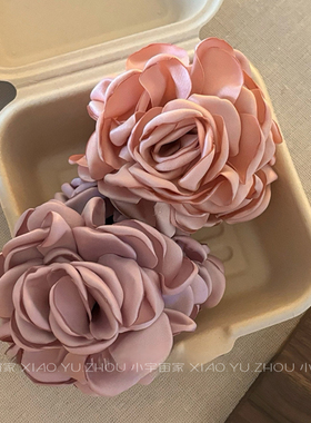 缎面超美~手作Caro玫瑰花朵抓夹