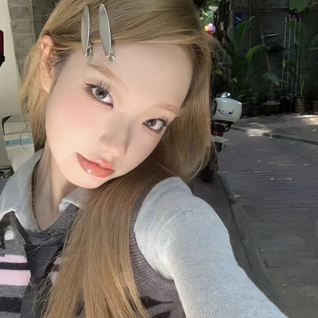 一对装~y2k少女时髦金属边夹刘海夹ins造型T台走秀发夹鸭嘴夹甜酷
