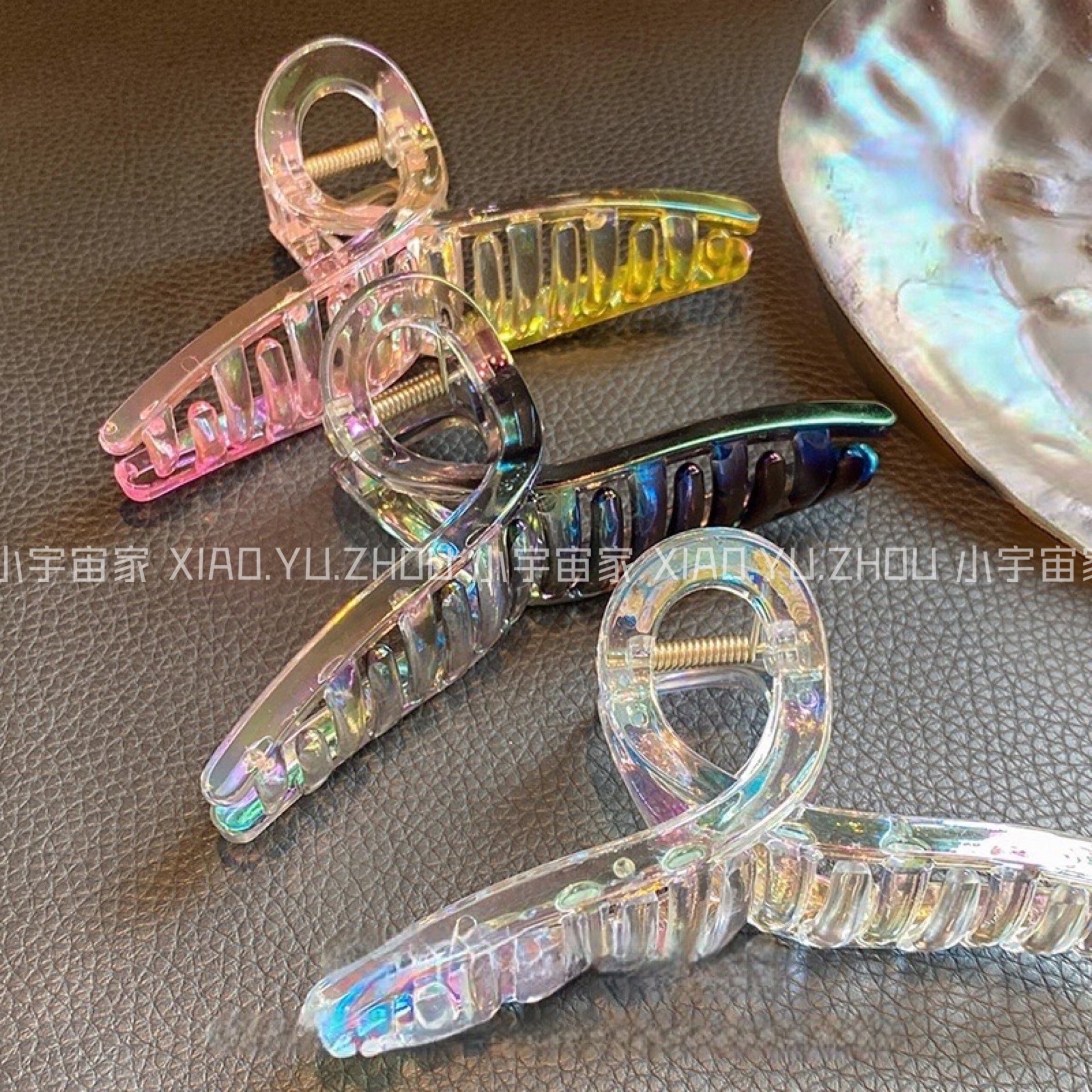 加大号！镭射渐变大号抓夹韩国新款后脑勺发夹高级人鱼姬鲨鱼夹女