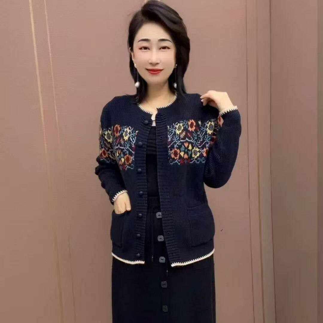妈妈休闲花朵毛衣宽松口袋针织开衫外套新款秋冬圆领减龄提花上衣