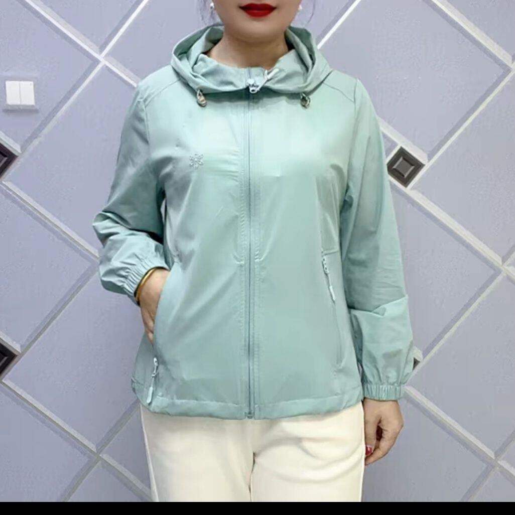 中老年女装连帽防晒外套妈妈装纯色薄款宽松拉炼夹克减龄上衣