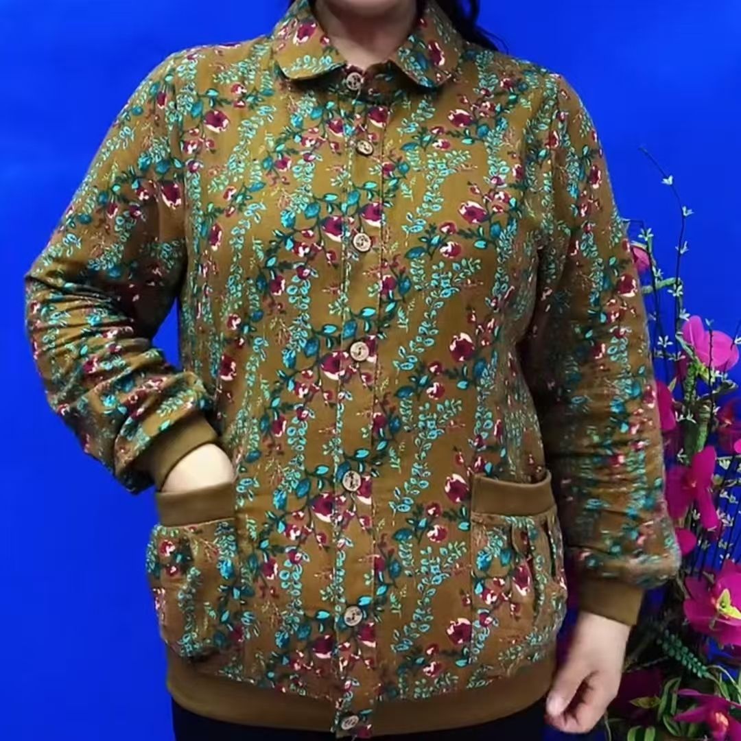 中老年妈妈方领纽扣短款