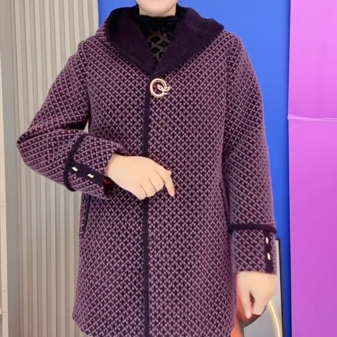 妈妈高档外套洋气金貂绒新款加厚中老年秋冬上衣显瘦连帽中长款