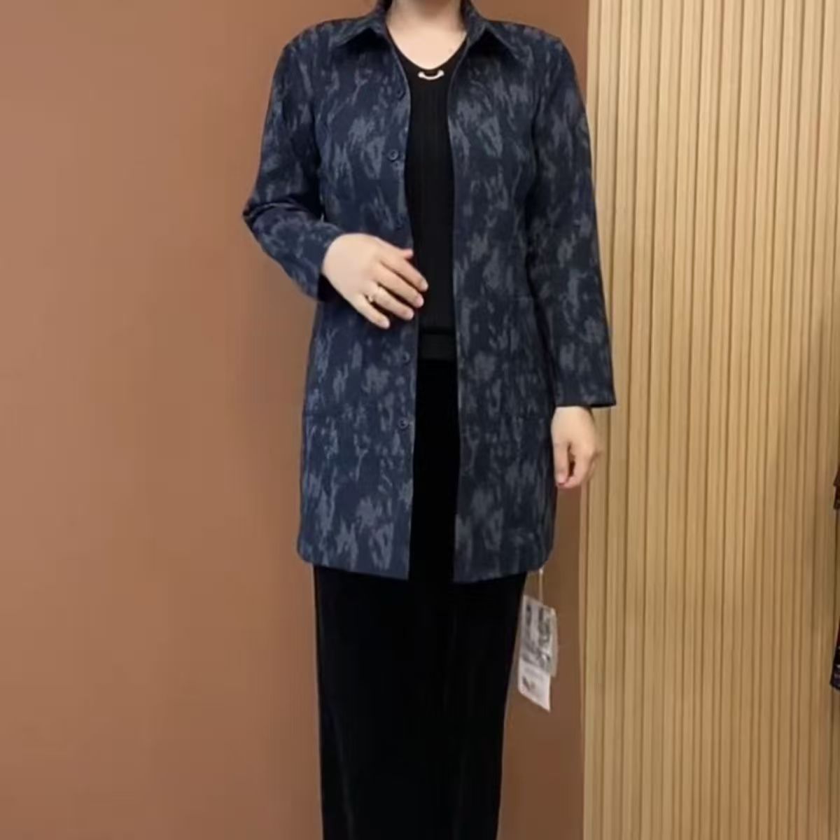 春秋新品中老年开衫风衣