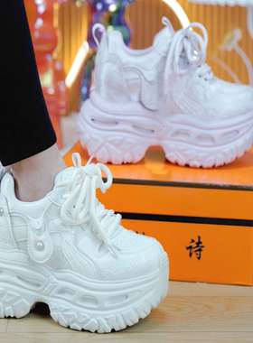 9cm小香风百搭内增高厚底老爹鞋2026春季新款松糕软底休闲运动鞋