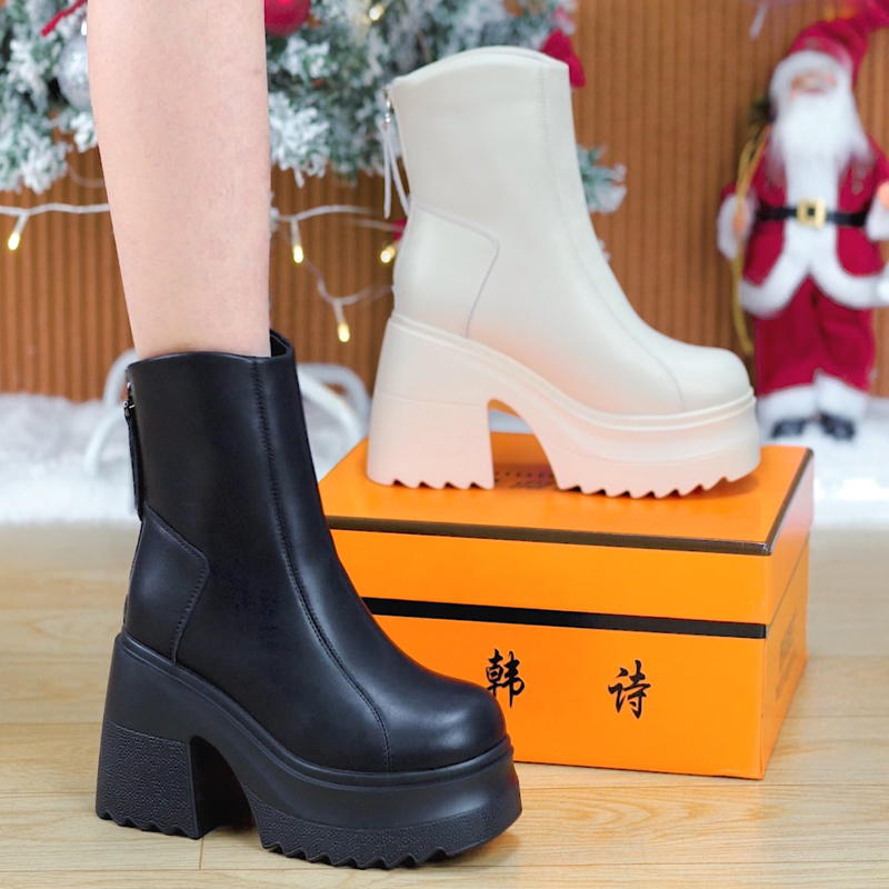 显瘦英伦风粗跟短靴女