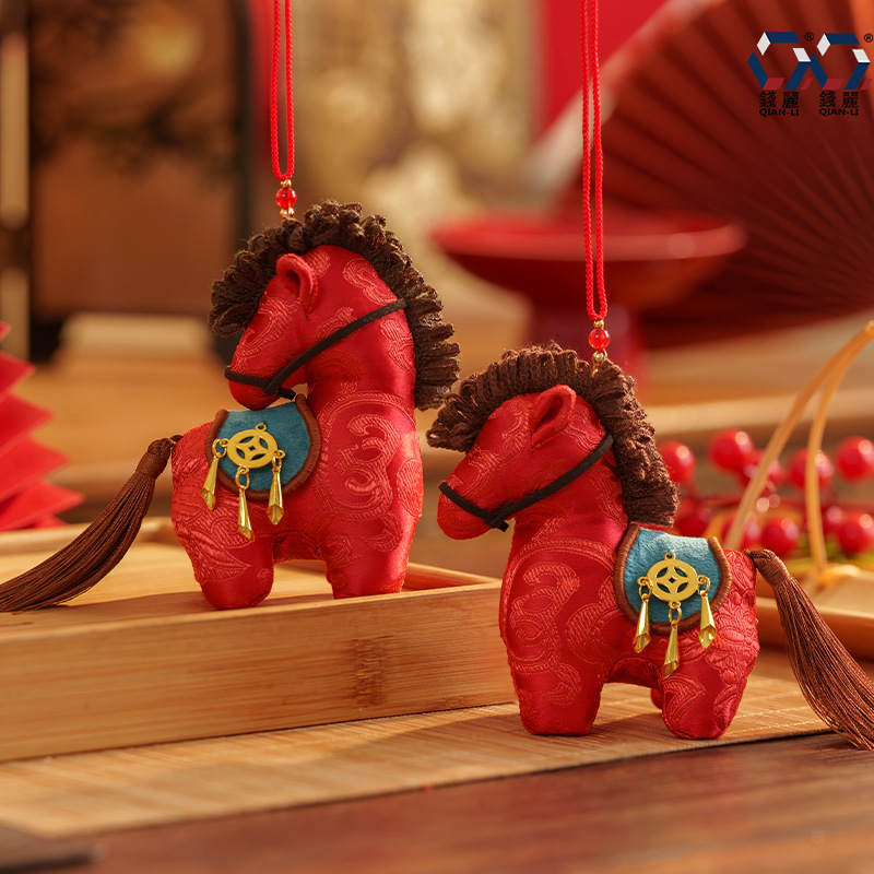 2026马到福临刺绣挂件马上迎祥来财回眸挂脖香囊车载挂饰新年礼物